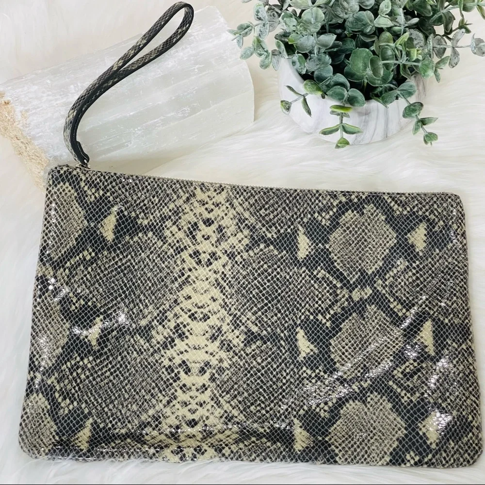 BANANA REPUBLIC leather clutch RARE Super Large Reptile Snakeskin Wristlet - Picture 9 of 9